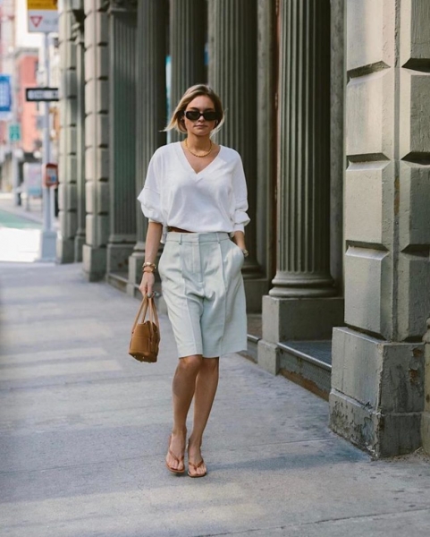 На примере звёзд стритстайла: как одеваться в офис летом