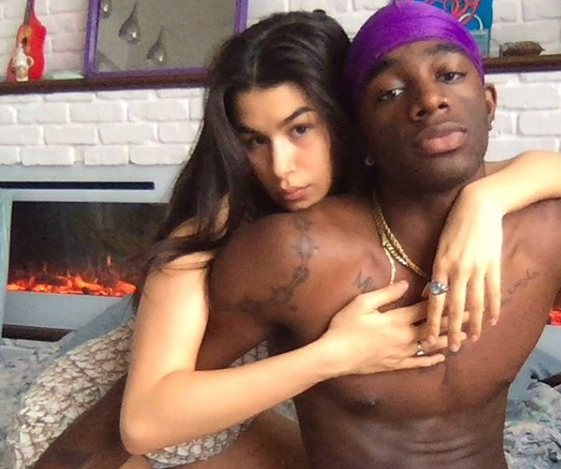 «Надо себе напоминать, что все получится»: дочка Ивана Урганта поделилась новыми фото с бойфрендом и рассказала о планах на будущее