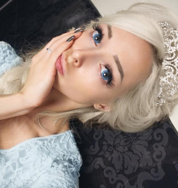 Не наигрались: Лукьянова и другие девушки, превратившие себя в «живых кукол»