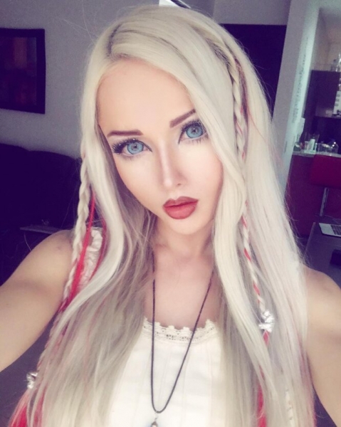 Не наигрались: Лукьянова и другие девушки, превратившие себя в «живых кукол»