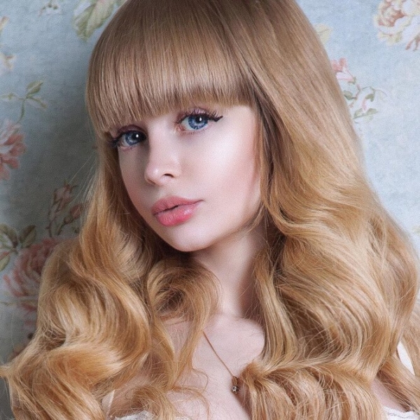 Не наигрались: Лукьянова и другие девушки, превратившие себя в «живых кукол»