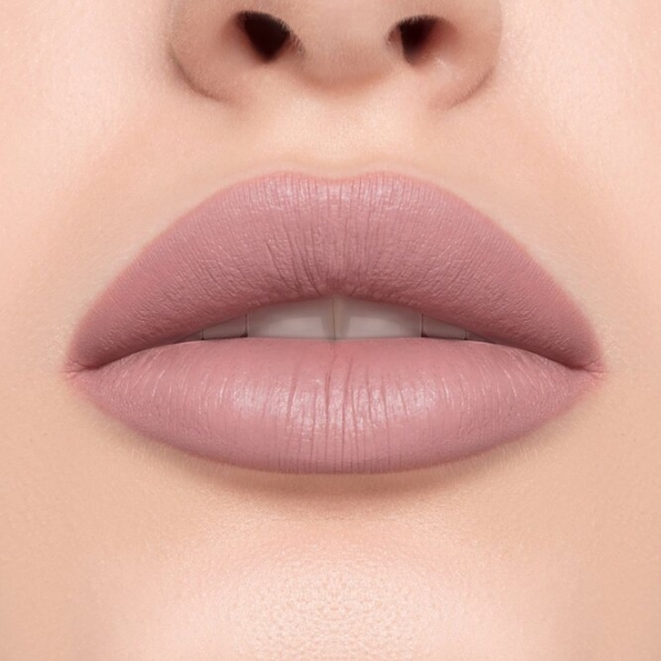 Не только цвет: 9 лучших нюдовых помад, которые не сушат губы