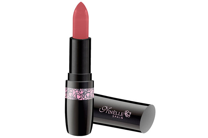 Не только цвет: 9 лучших нюдовых помад, которые не сушат губы