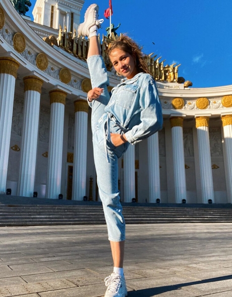 Не только Волочкова: самые эффектные шпагаты, которые вдохновят тебя на растяжку