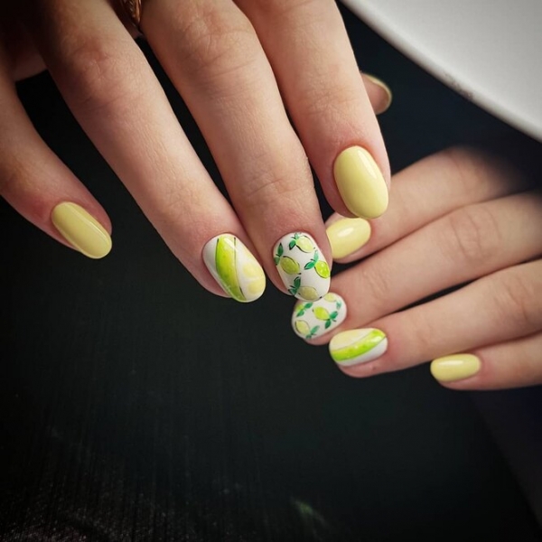 Неоновые ногти: 30 идей модного летнего маникюра