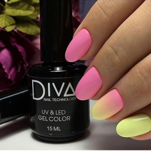 Неоновые ногти: 30 идей модного летнего маникюра