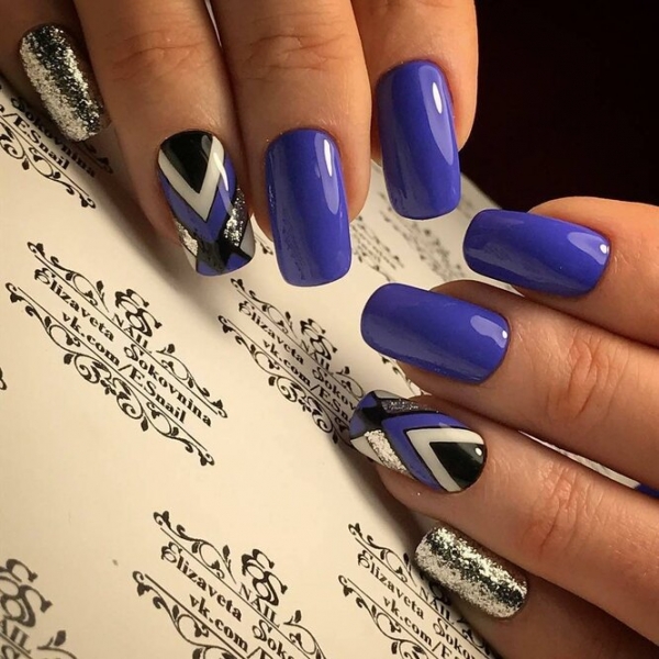 Неоновые ногти: 30 идей модного летнего маникюра