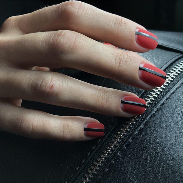 Непошлый маникюр с дизайном: 30 идей, которые стоит повторить