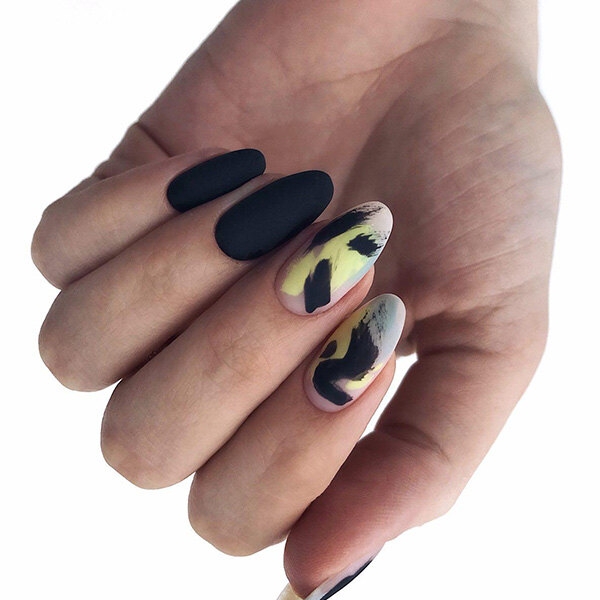 Непошлый маникюр с дизайном: 30 идей, которые стоит повторить