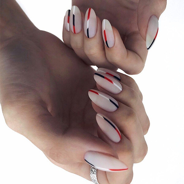 Непошлый маникюр с дизайном: 30 идей, которые стоит повторить