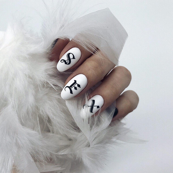 Непошлый маникюр с дизайном: 30 идей, которые стоит повторить