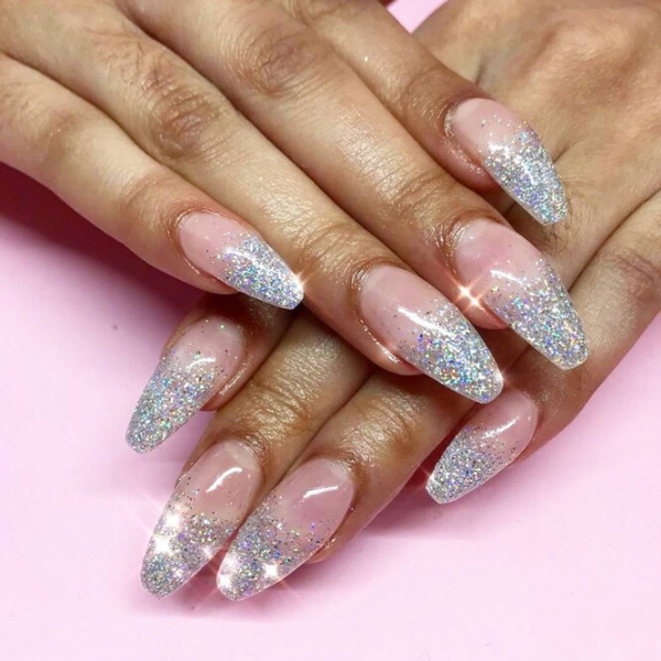 Ногти-пуанты: 15 безумных нейл-дизайнов с модной формой