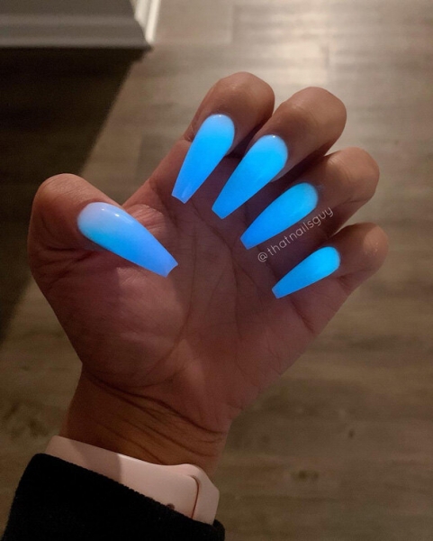 Ногти-пуанты: 15 безумных нейл-дизайнов с модной формой