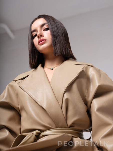 Новое поколение: дочь Егора Дружинина Александра о родителях, танцах и отношении к популярности