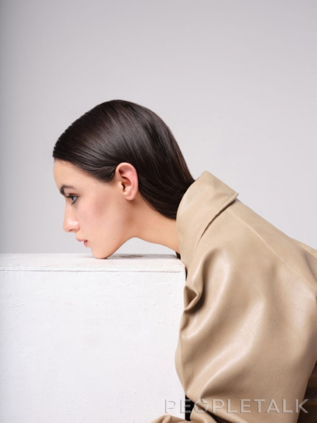 Новое поколение: дочь Егора Дружинина Александра о родителях, танцах и отношении к популярности