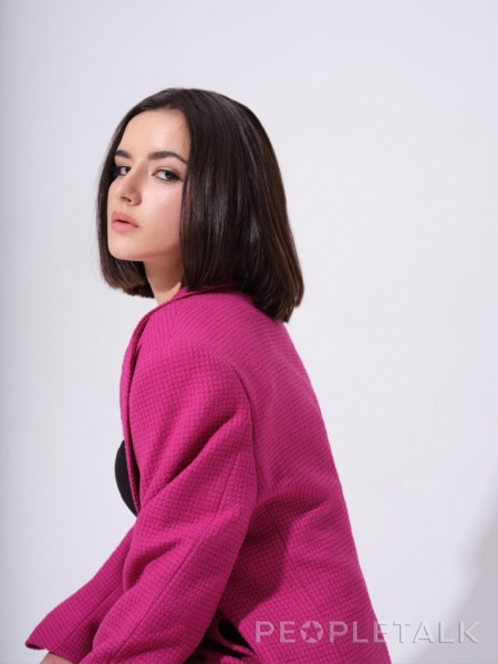 Новое поколение: дочь Егора Дружинина Александра о родителях, танцах и отношении к популярности