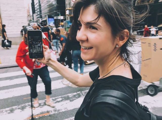 О знакомстве с Лободой, шоу-бизнесе и гонорарах: прямой эфир Сергея Минаева с Нателлой Крапивиной 