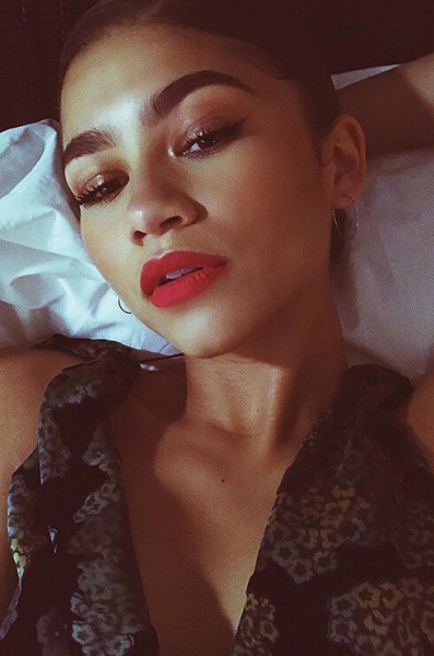 Обмани меня: Лопес, Асмус и&nbsp;другие звезды, которые выглядят моложе без&nbsp;макияжа