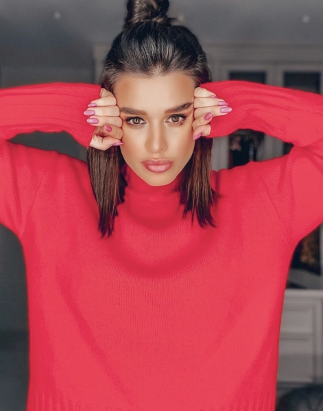 От 200 тысяч до 2 миллионов рублей: Telegram-канал «Курятник» выяснил, сколько стоит реклама звезд в Instagram