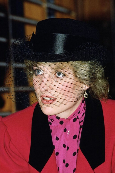 От Памелы Андерсон до&nbsp;леди Ди: гениальные перевоплощения актрис в&nbsp;звезд прошлого