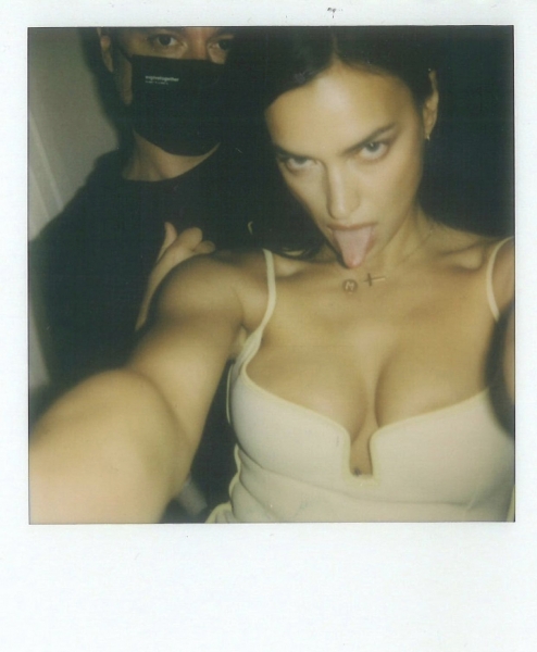 Откровенно: новые фото Ирины Шейк 