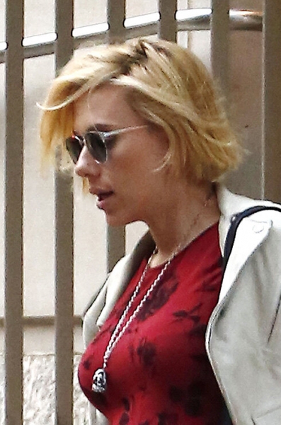 Ожидание vs реальность: как на самом деле выглядят прически звезд без укладки