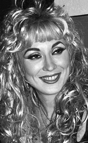 Перегнули палку: Маша Малиновская и другие звезды, неудачно увеличившие губы