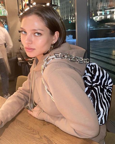 Перезрели? Молодые российские звезды, которые выглядят старше своих лет