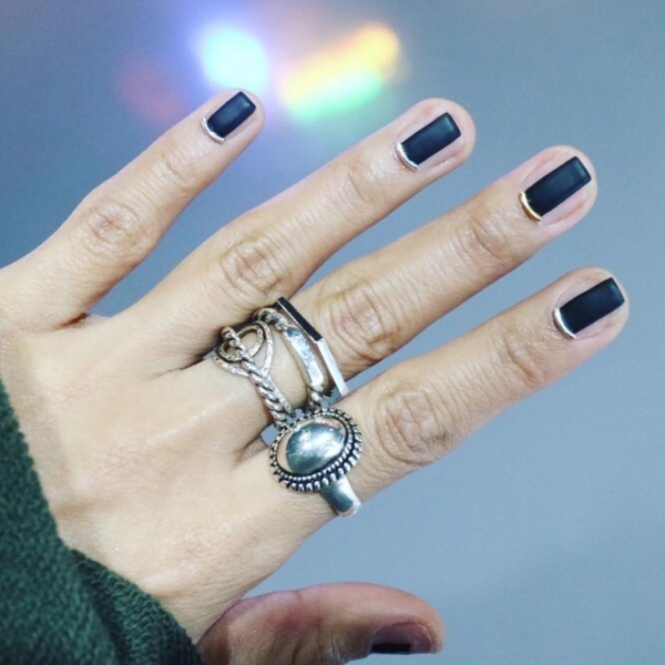 Покажи своему мастеру: 30 идей модного маникюра для коротких ногтей