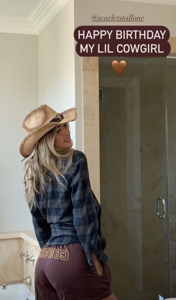 «Потрясающая»: Сильвестр Сталлоне показал дочь-красотку в день ее рождения