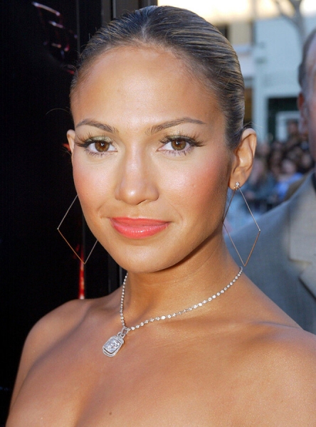 Провалы и&nbsp;удачи: бьюти-эволюция Дженнифер Лопес