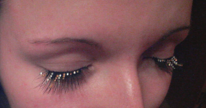 «Ресничные феи»: 15 худших наращиваний, которые мы когда-либо видели