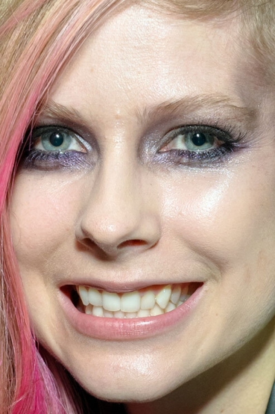 Самый неудачный макияж звезд: 15 фото вблизи — разбираем ошибки