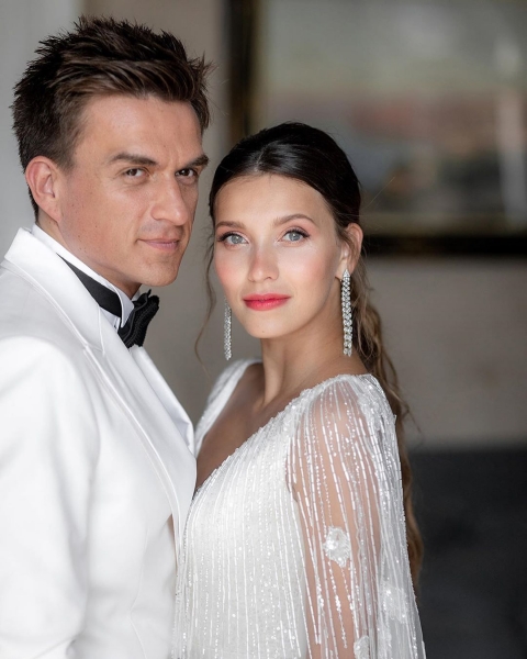 Семье Иды Галич два года: показываем, как выглядели наши звезды в день свадьбы