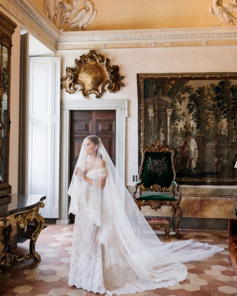 Семье Иды Галич два года: показываем, как выглядели наши звезды в день свадьбы