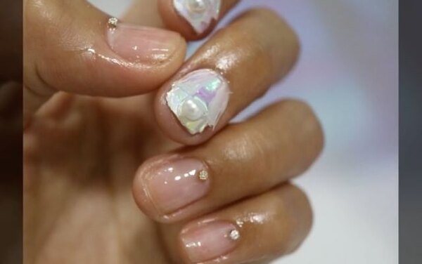 Скажи, зачем: ногти-штопор, вилка, фонарь и другие безумные идеи маникюра