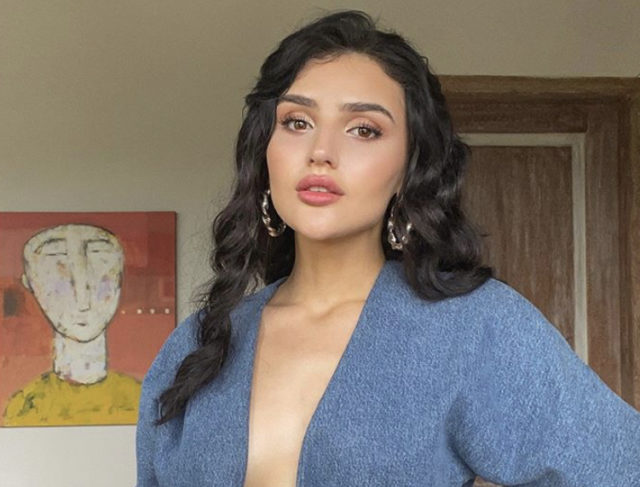 «Смерть коснулась меня»: Дина Саева о выкидыше мамы, смерти отца и употреблении антидепрессантов