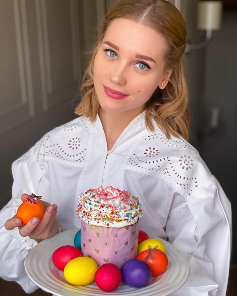 Светлый праздник: как отметили Пасху российские звезды