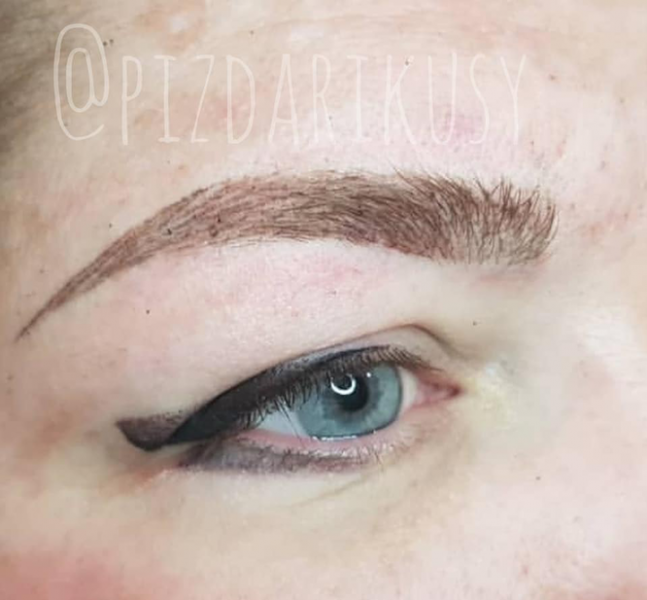 Такое делают? 33 неудачных варианта татуажа, которые точно не стоит повторять