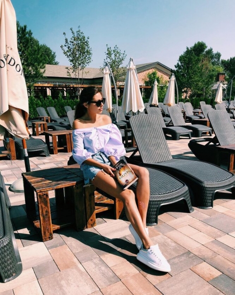 Тебе опять 17 лет: русские знаменитости, которые выглядят как подростки