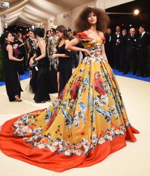 Топ стильных выходов Зендаи