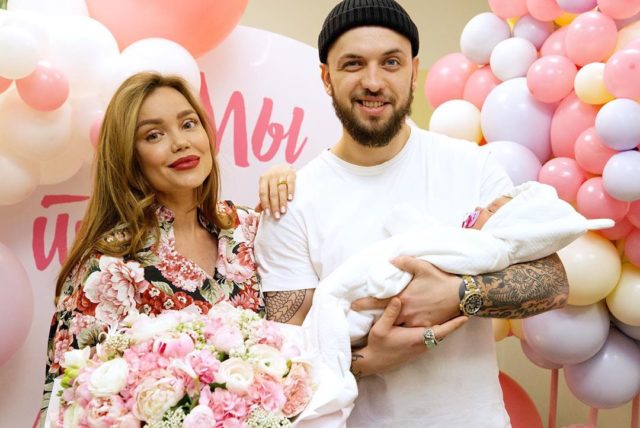 «У меня было три кредита и долг с шестью нулями»: ST рассказал о финансовых проблемах в отношениях с Ассоль