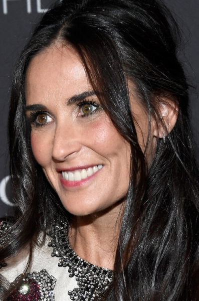 Улыбка на&nbsp;миллион: сколько заплатили звезды за&nbsp;свои идеальные зубы