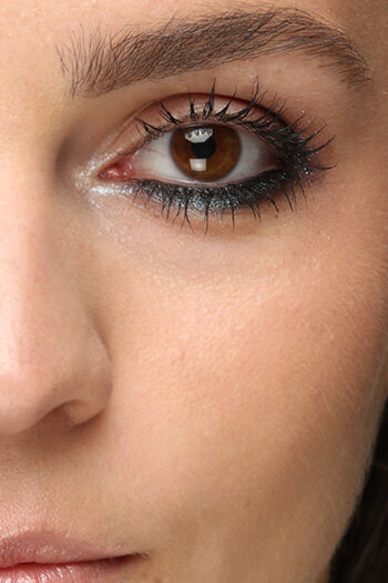 Увеличиваем глаза и «открываем» взгляд: 4 модные идеи макияжа нижнего века