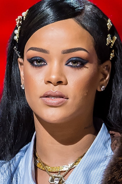 Уже не&nbsp;модно: 8 звездных трендов в&nbsp;макияже, которые стоит оставить в&nbsp;прошлом