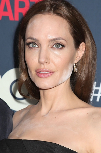 Уже не&nbsp;модно: 8 звездных трендов в&nbsp;макияже, которые стоит оставить в&nbsp;прошлом