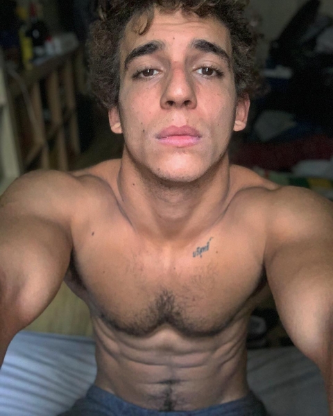 В день рождения Энрике Иглесиаса: топ-15 испанских красавчиков