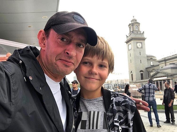 В годовщину свадьбы Потапа и Насти Каменских: звездные пары, которые познакомились на работе 