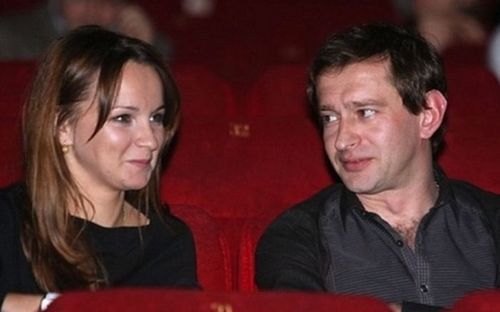 В годовщину свадьбы Потапа и Насти Каменских: звездные пары, которые познакомились на работе 