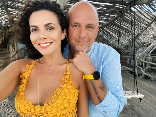 В годовщину свадьбы Потапа и Насти Каменских: звездные пары, которые познакомились на работе 